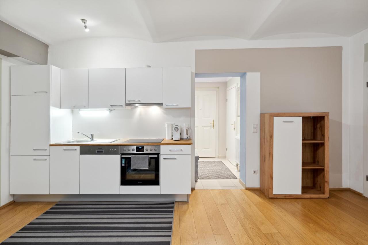 Florian'S Apartments In Mariahilf Wina Bagian luar foto
