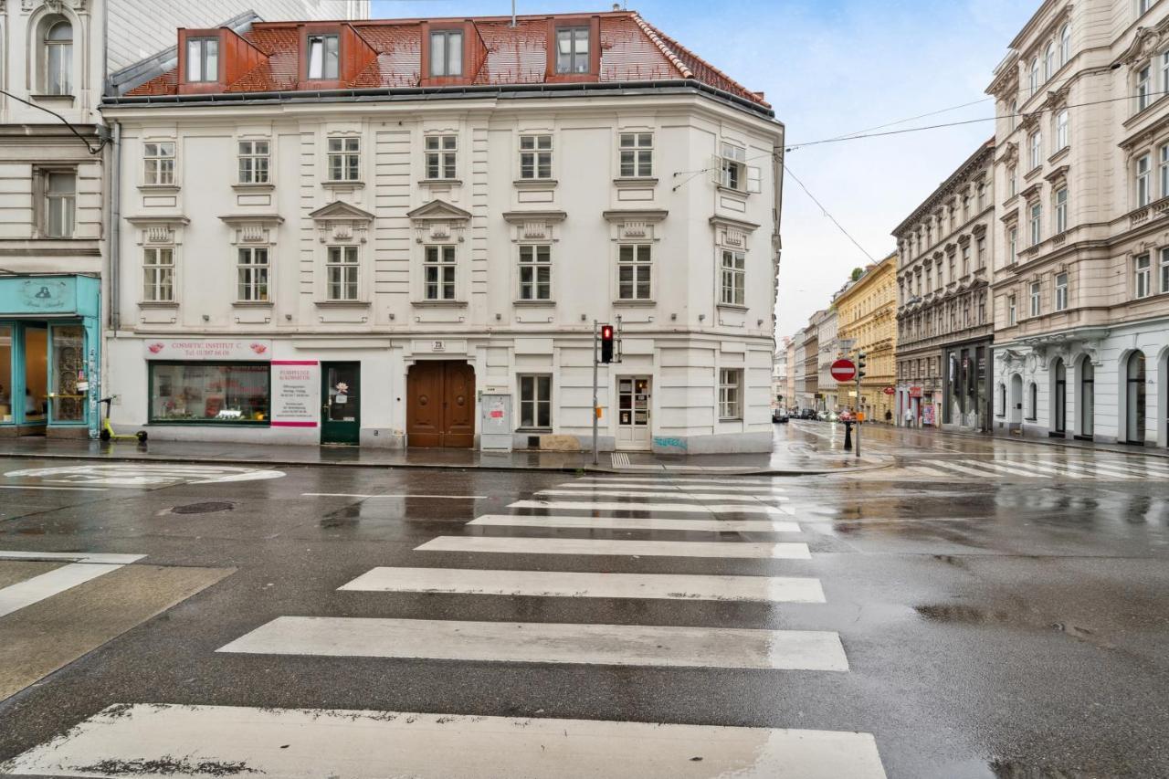 Florian'S Apartments In Mariahilf Wina Bagian luar foto