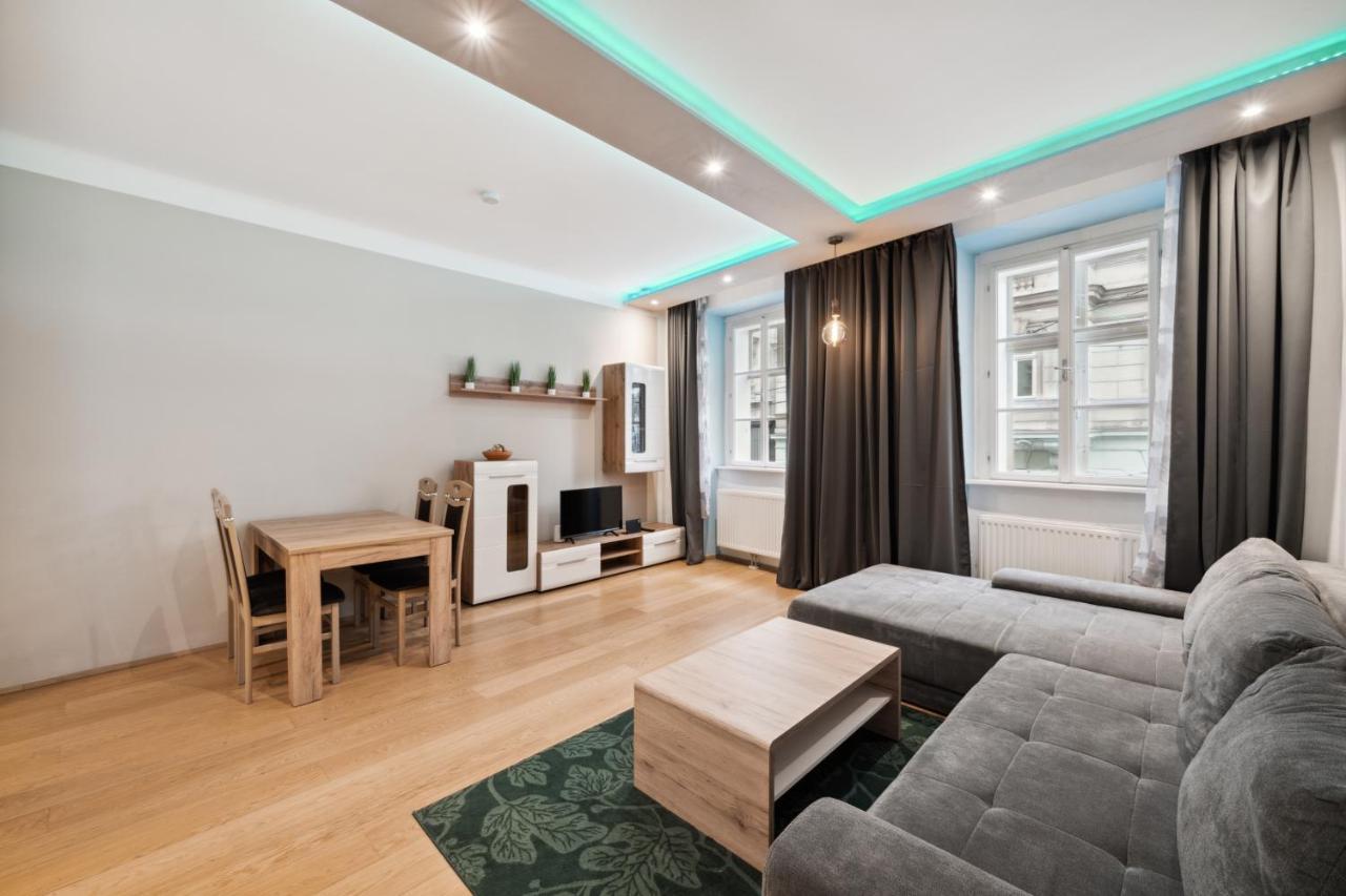 Florian'S Apartments In Mariahilf Wina Bagian luar foto