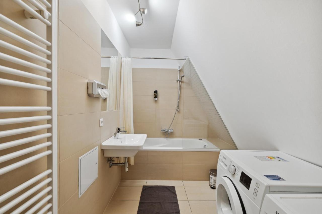 Florian'S Apartments In Mariahilf Wina Bagian luar foto