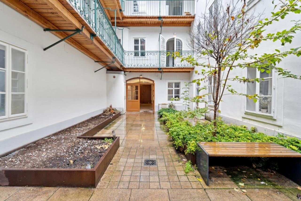 Florian'S Apartments In Mariahilf Wina Bagian luar foto